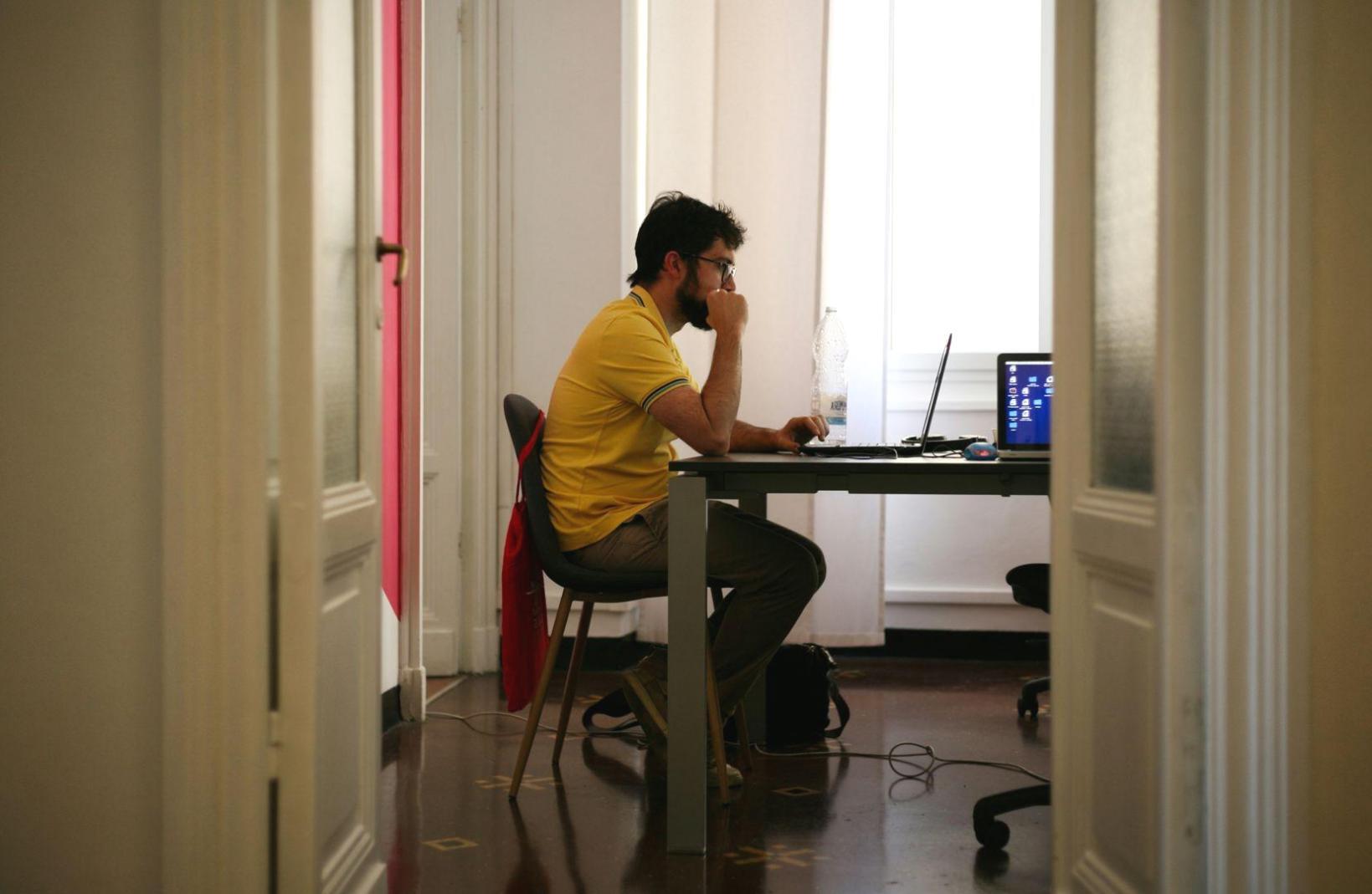 Detailed software testing process showing systematic quality validation